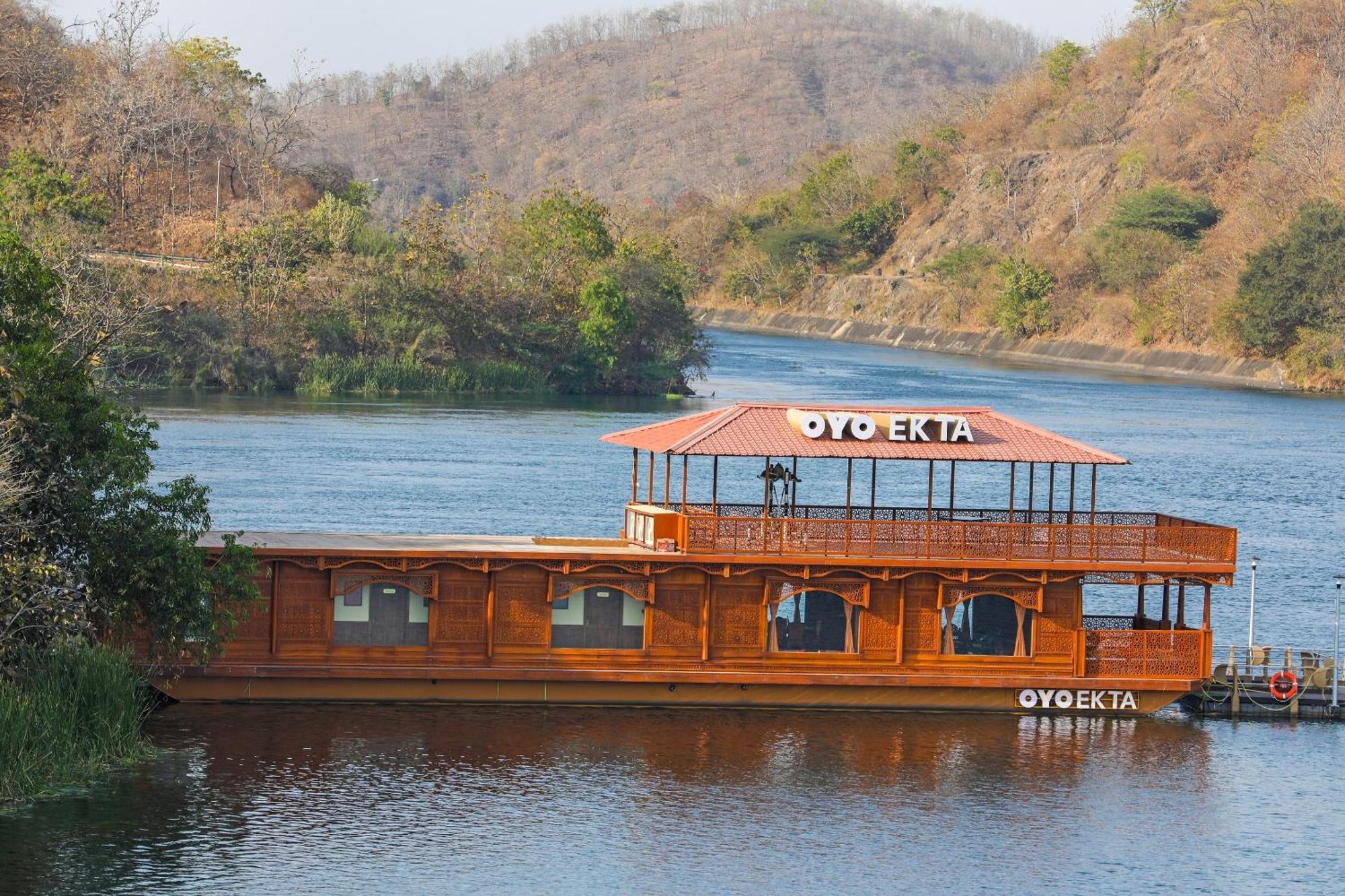 Ekta Houseboat Statue Of Unity Kevadia Hotel Exterior photo