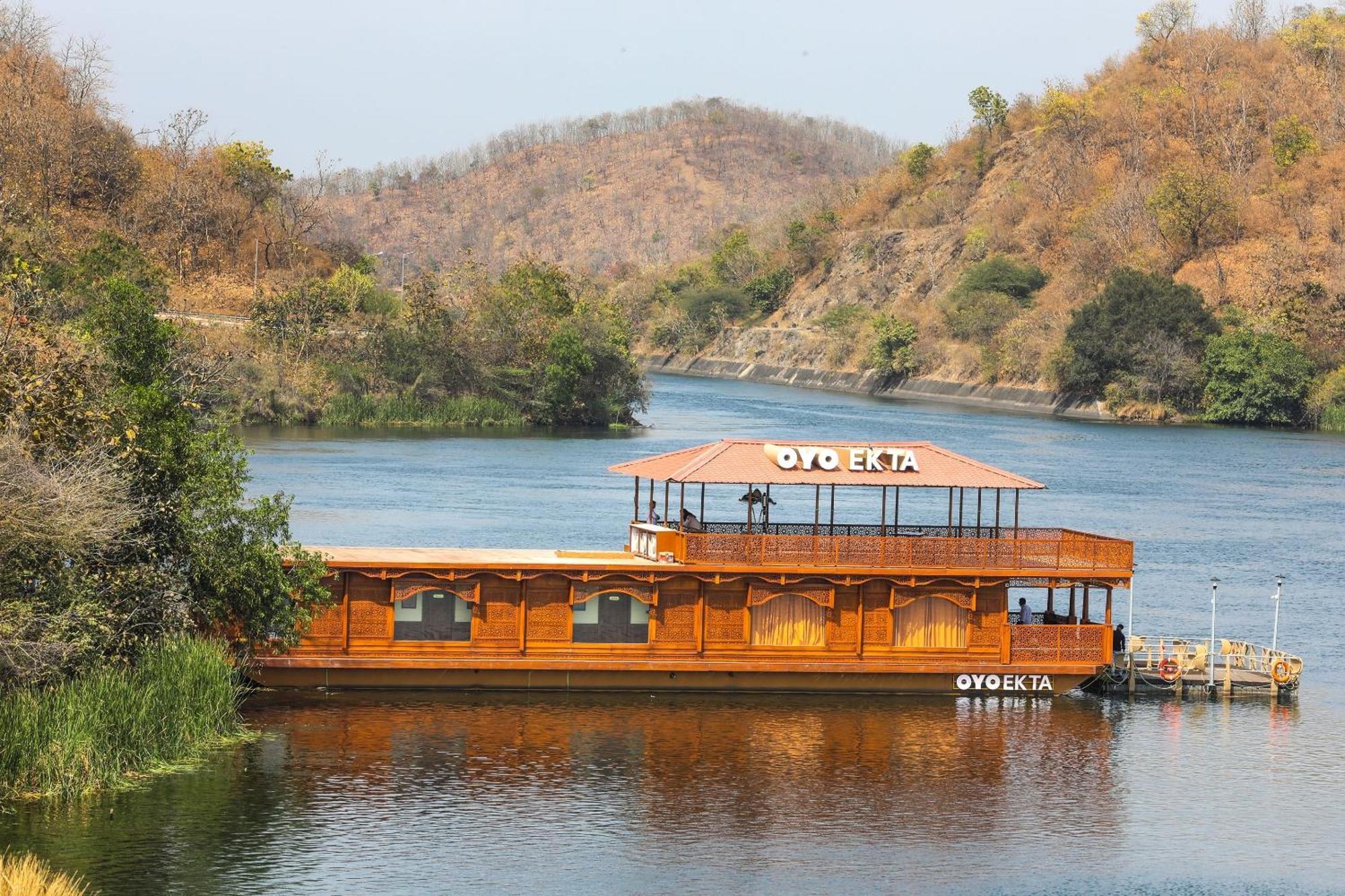 Ekta Houseboat Statue Of Unity Kevadia Hotel Exterior photo