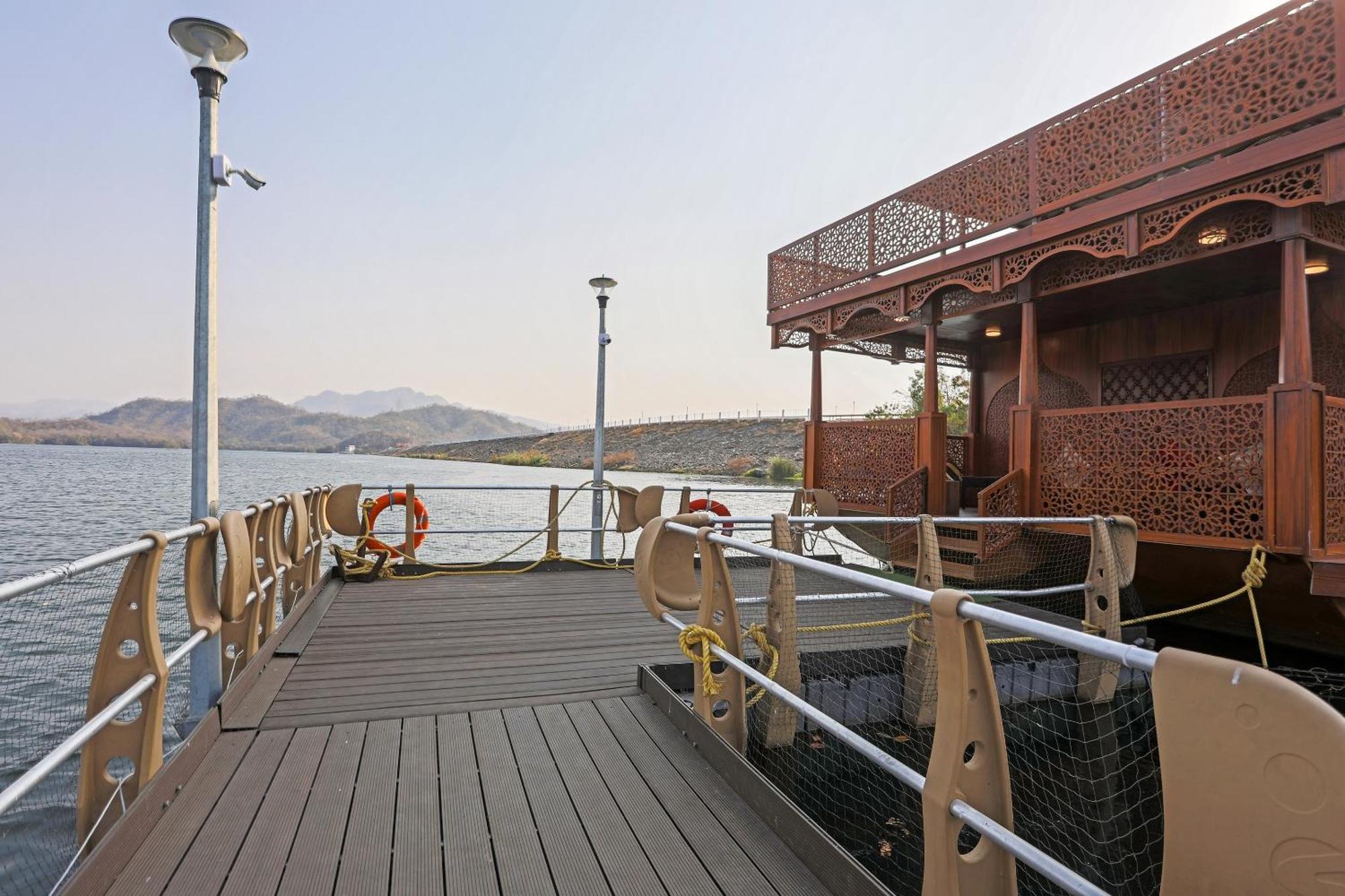 Ekta Houseboat Statue Of Unity Kevadia Hotel Exterior photo