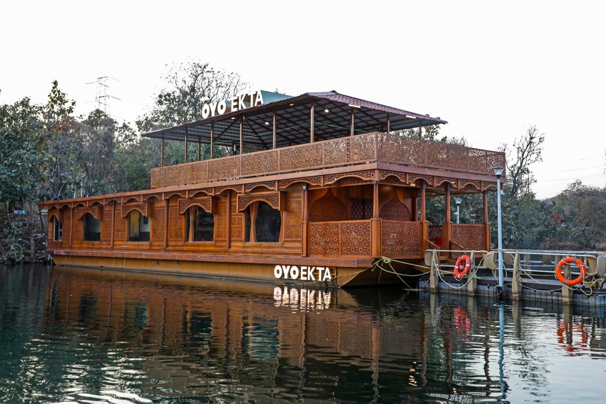 Ekta Houseboat Statue Of Unity Kevadia Hotel Exterior photo